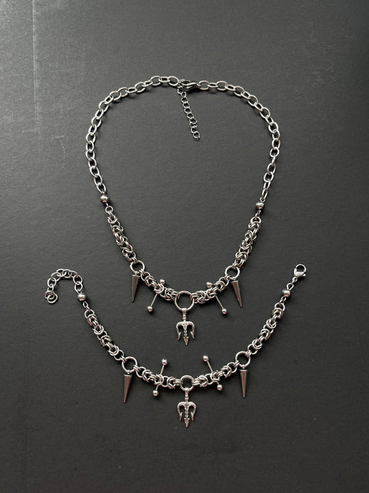 The Trident Necklace